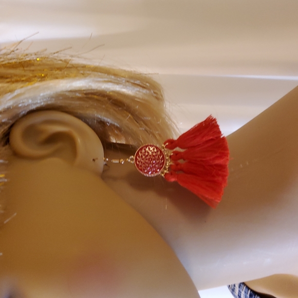 Vintage Style Tassel Earrings - Picture 5 of 5